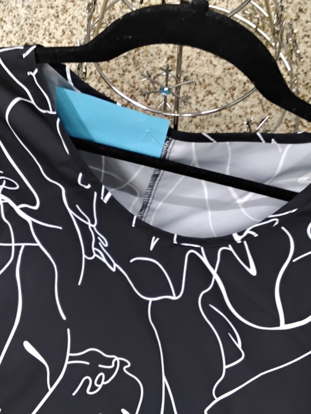 3992 Size L/XL SHEIN Black & White Abstract Line Print Pantsuit - Picture 3 of 4